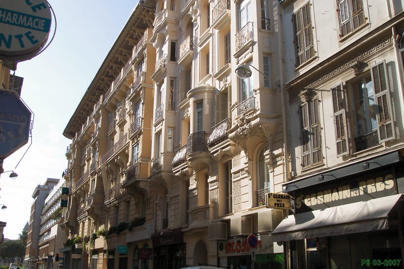 Immeubles du quartier Carabacel à Nice